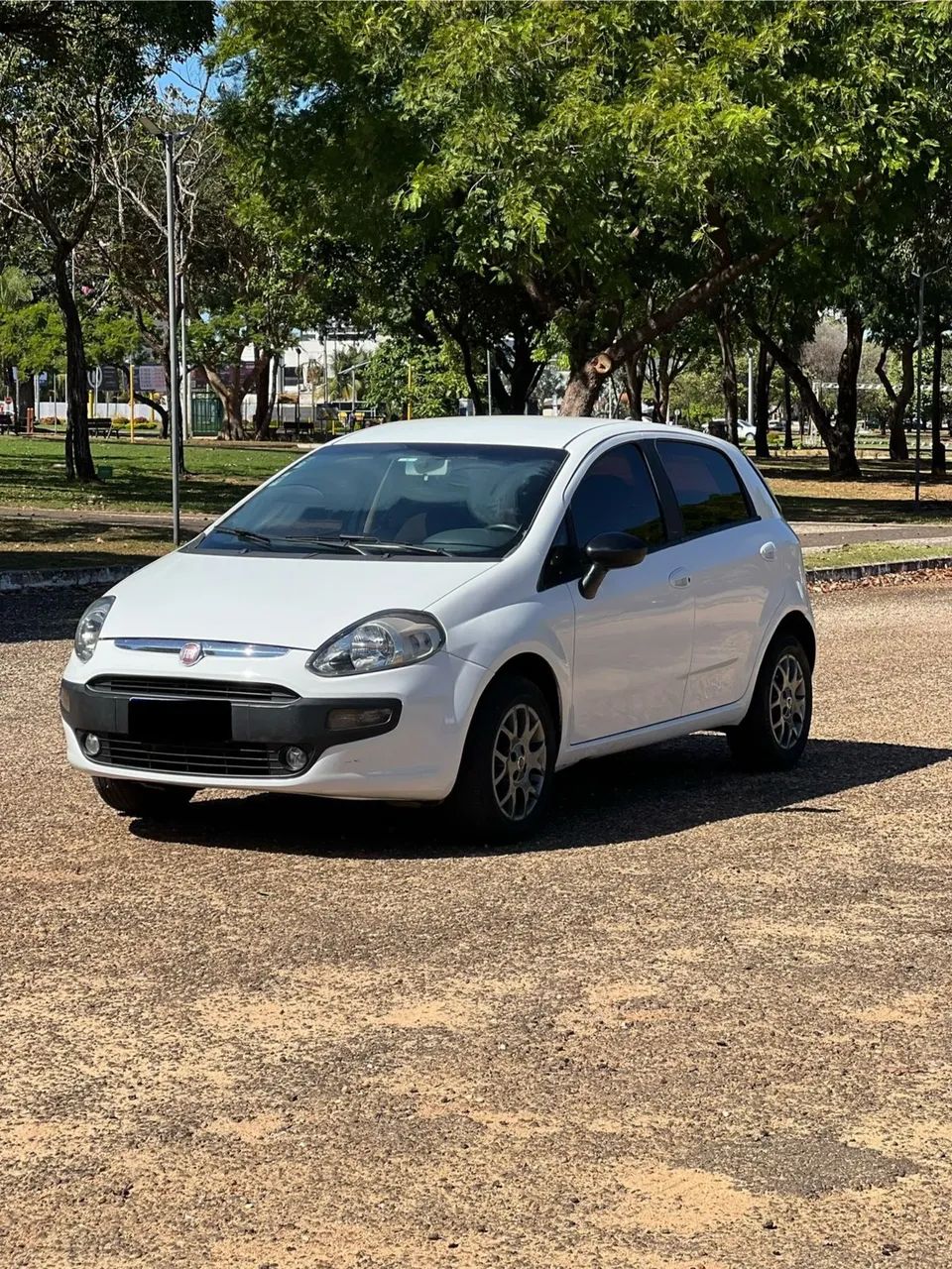 Fiat Punto Attractive 1.4 Fire Flex 8V 5P 2013