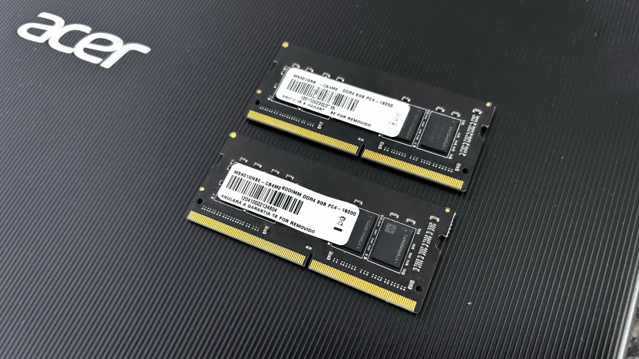 Memoria ram 8 gb ddr4 2400 Sk Hynix ( par ) super conservada e