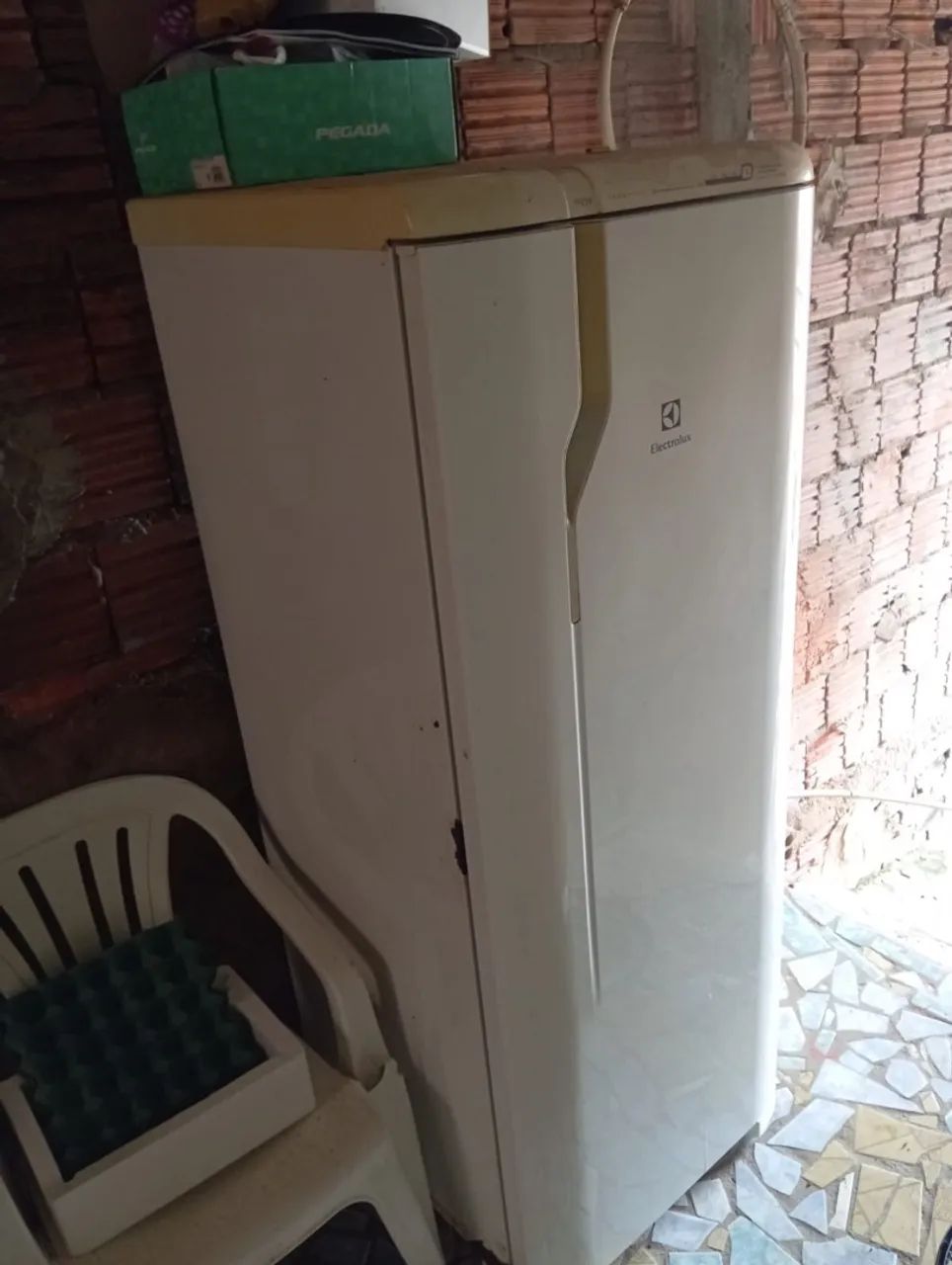 Vendo geladeira Electrolux 