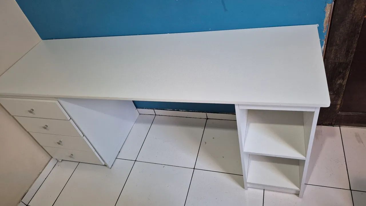 Escrivaninha em MDF - Ótimo estado  - Foto 4