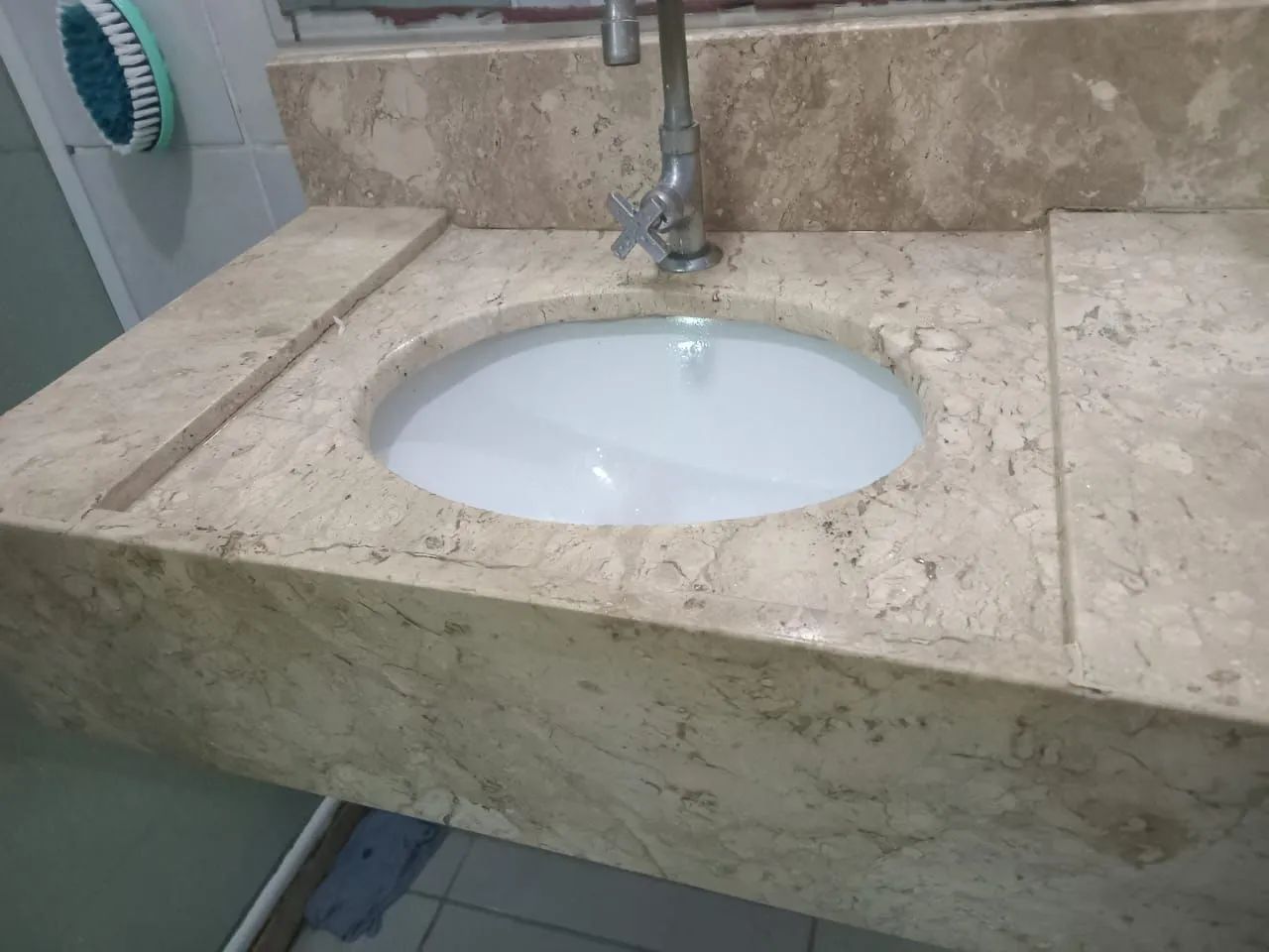 Pia com bancada 