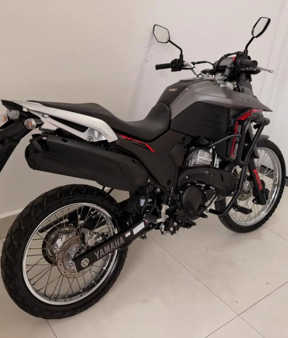 Yamaha Lander 250 connected abs-2025 - Foto 4