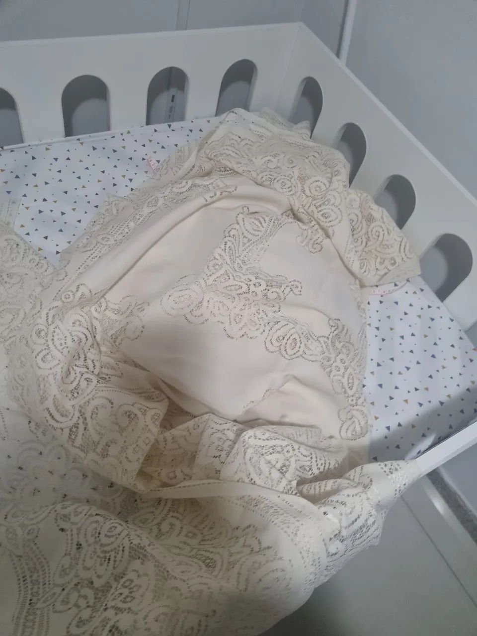 Kit 9 Toalhas de Mesa para Festas 1,50×1,50m - Cetim Seda Perolado + Renda - Foto 2