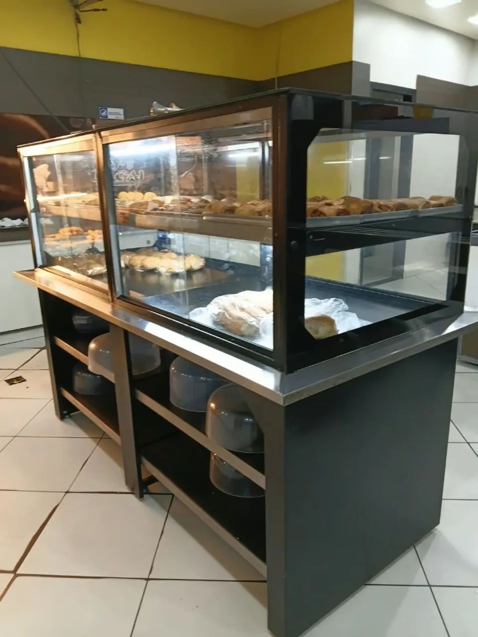 Vendo itens de padaria 