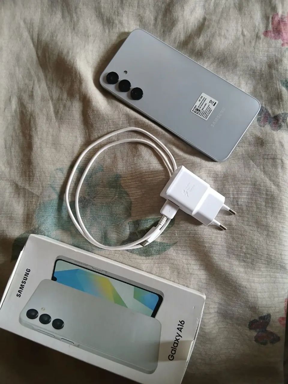 Celular Samsung Galaxy A16 128gb 4gb Ram Câmera de Até 50mp Tela