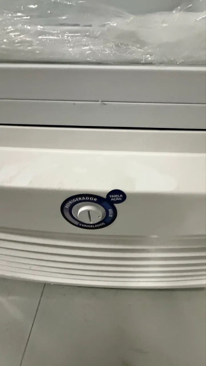 Freezer vertical Fricon 569 litros 127v zerado - Foto 2