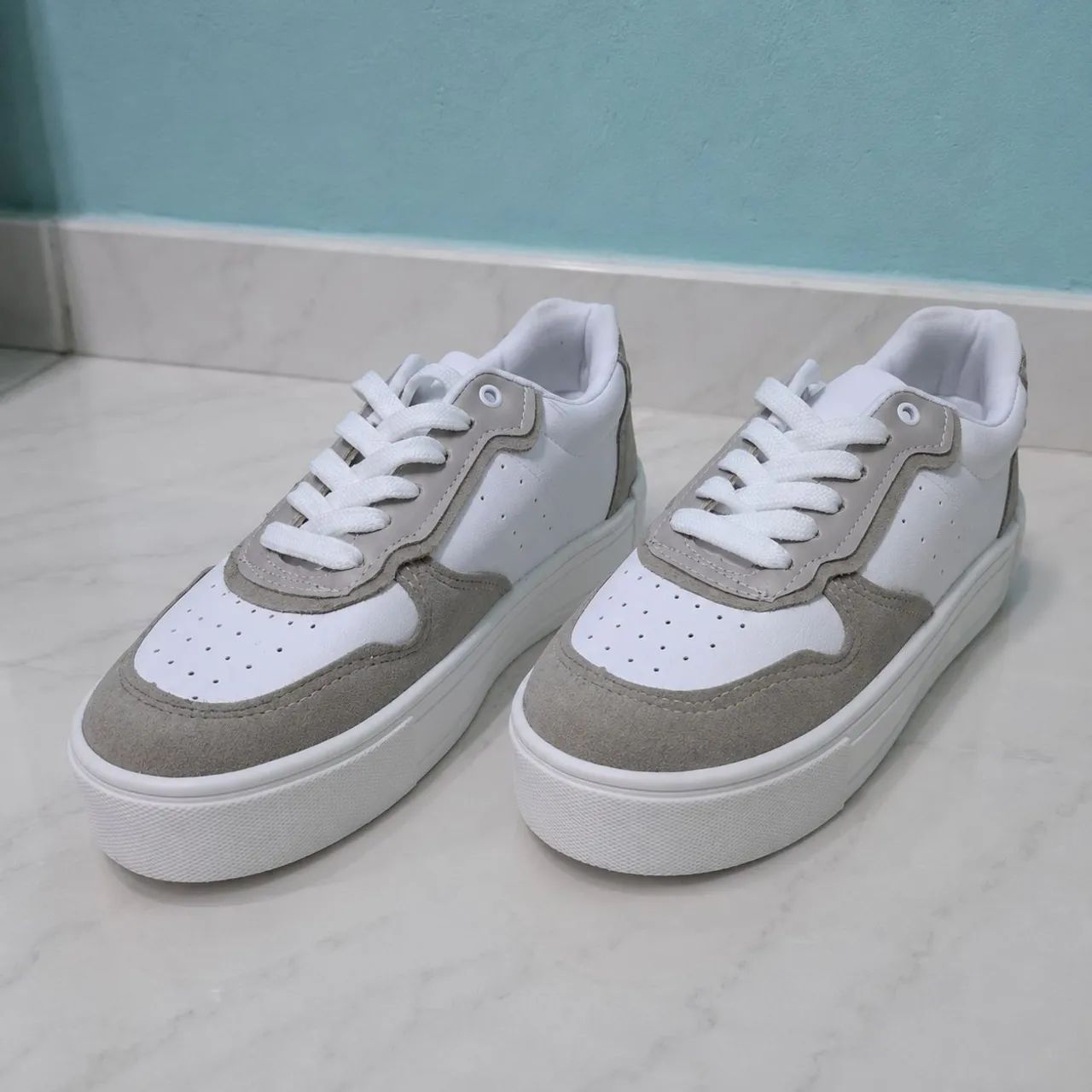 Tenis branco 36 - Foto 3