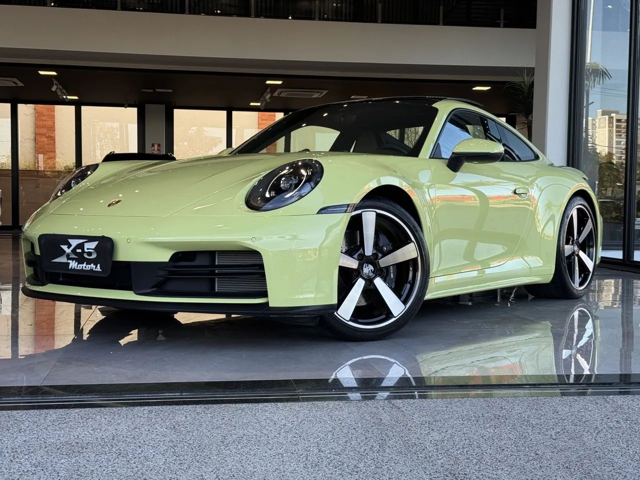 Porsche 911 Carrera 3.0 24V H6 PDK 2025