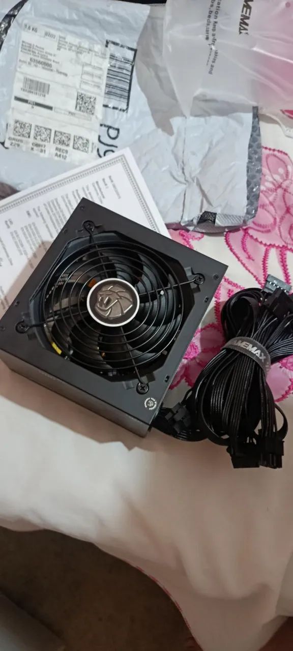 Fonte De Alimentacao 600w Gs600 80 Plus White Gamemax - Foto 2