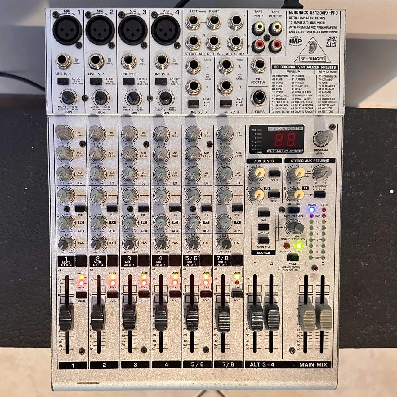 MESA DE SOM BEHRINGER UB1204FX-PRO  - Foto 4