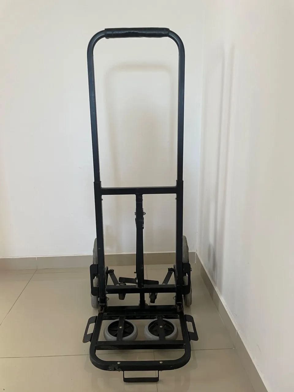 Carrinho de carga para escadas 6 rodas - Foto 4