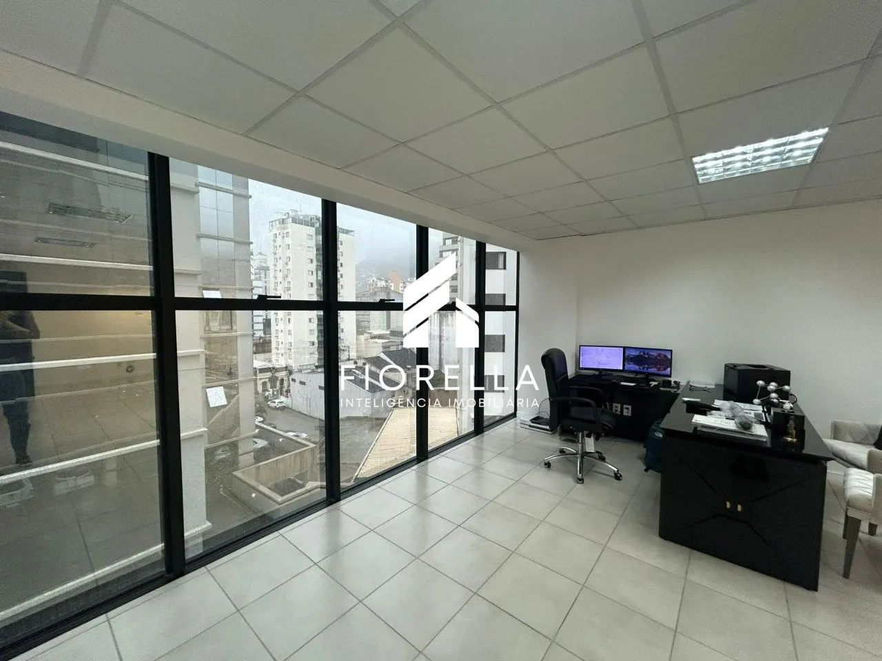 Sala comercial à venda, 41,70 m², no Edifício Hantei Office, Centro em Florianópolis - Foto 3