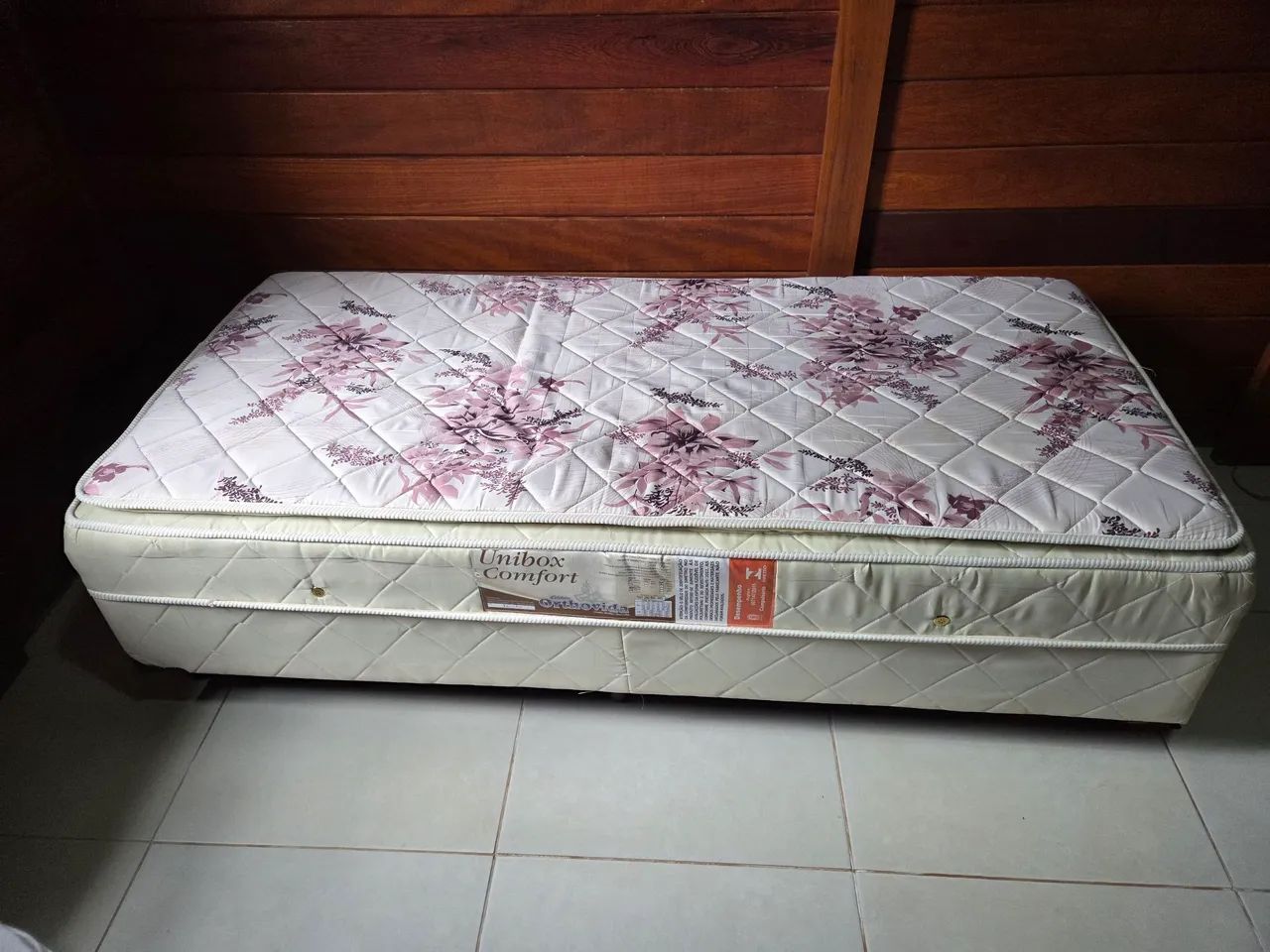 Cama solteiro box integrada com capa65573826362626120
