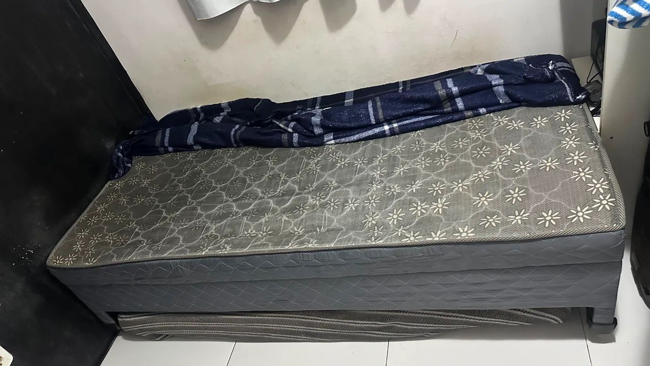 CAMA DE SOLTEIRO (Com Baú e cama auxiliar) 