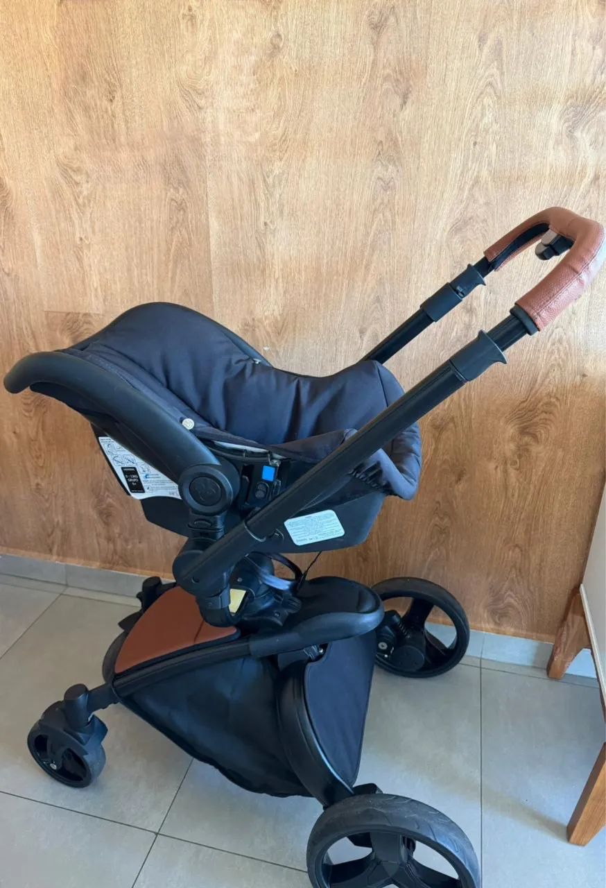 Vendo carrinho de bebê Galzerano  - Foto 2