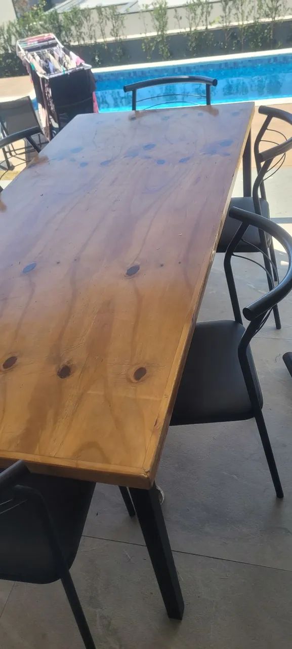 Mesa de madeira com 6 cadeiras - Foto 5