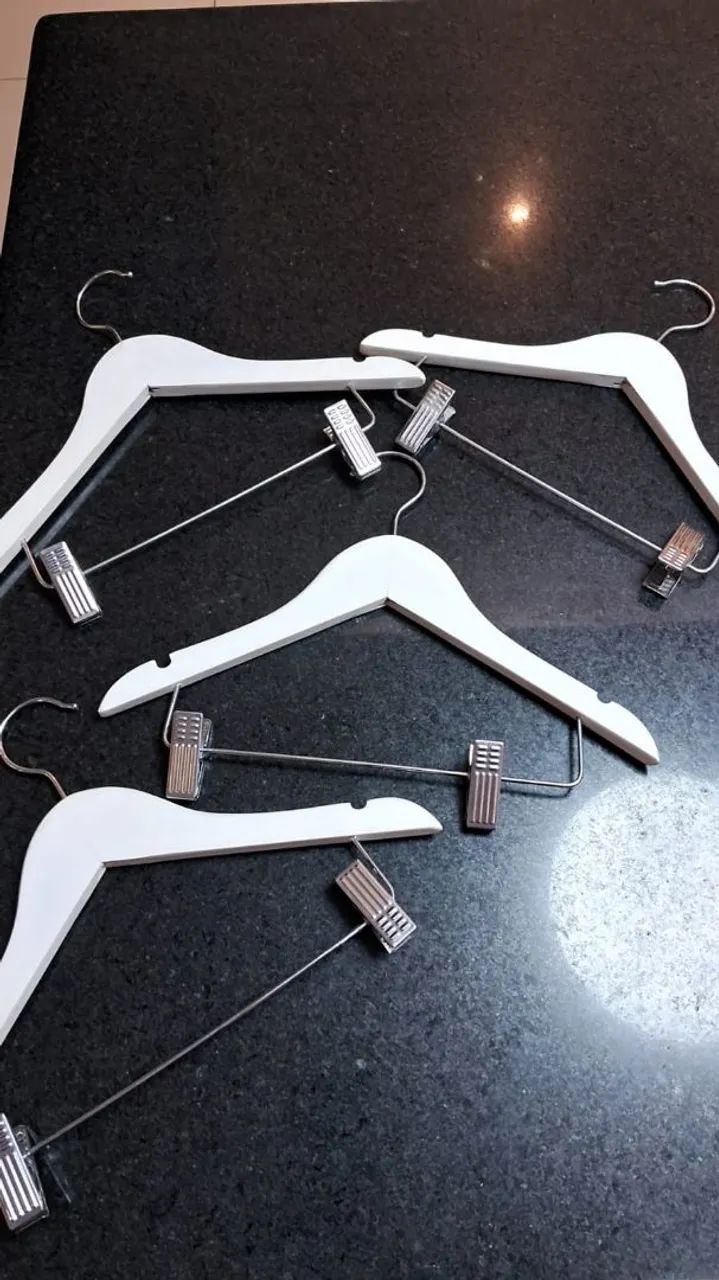  Vendo Cabides com presilhas e giratório 