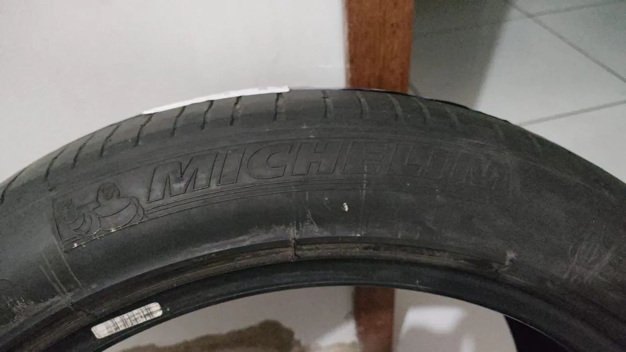 PNEU MICHELIN  - Foto 3