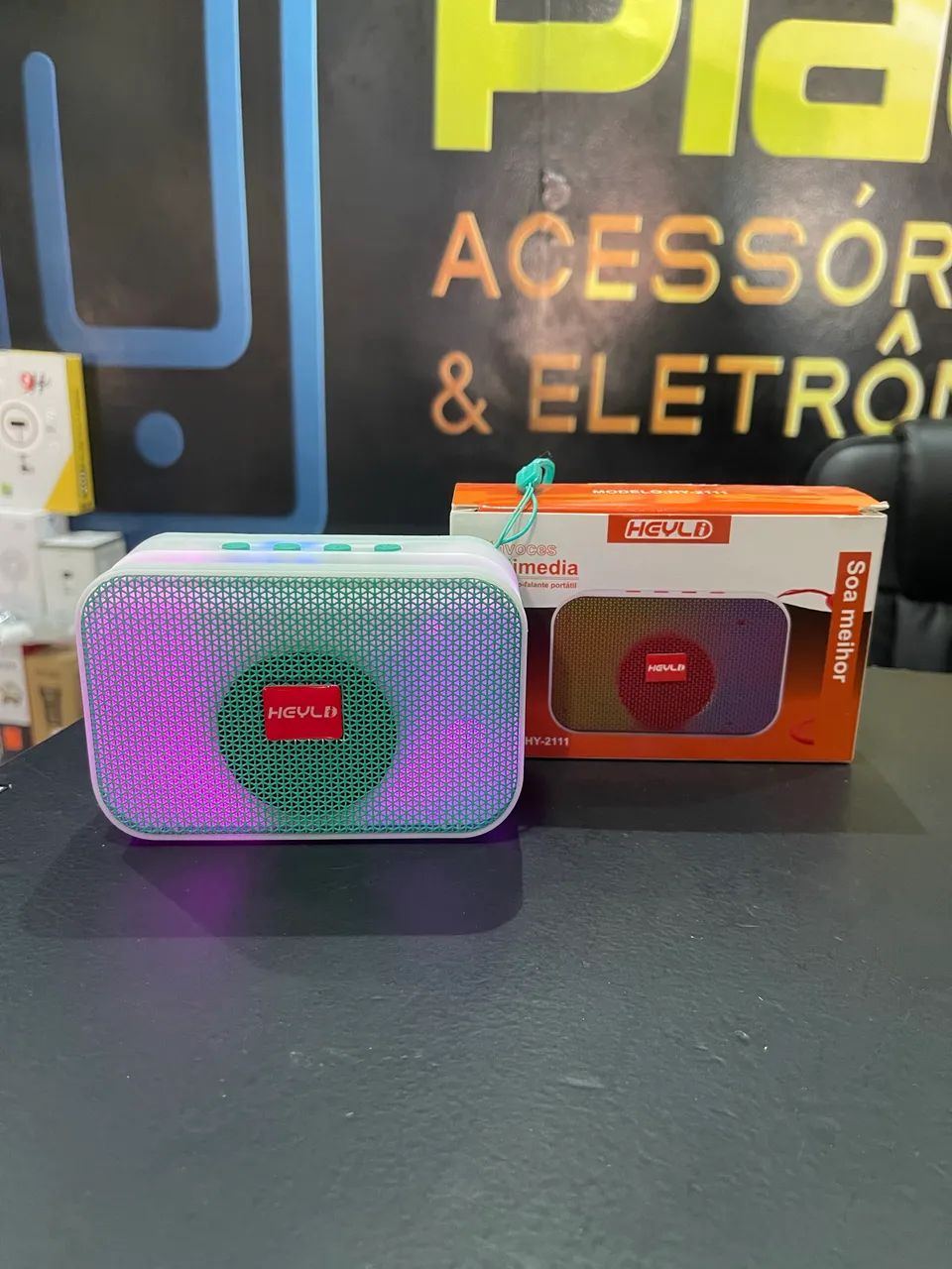 caixa de som portátil Bluetooth da marca Heyld, modelo HY-2111.   - Foto 2