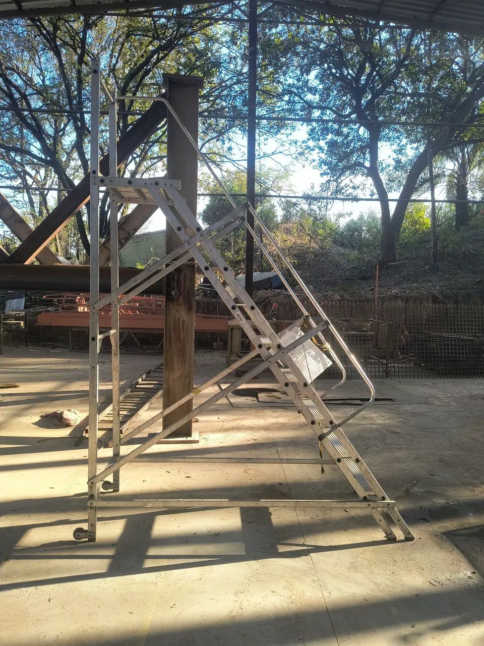 escadas de alumínio  - Foto 3