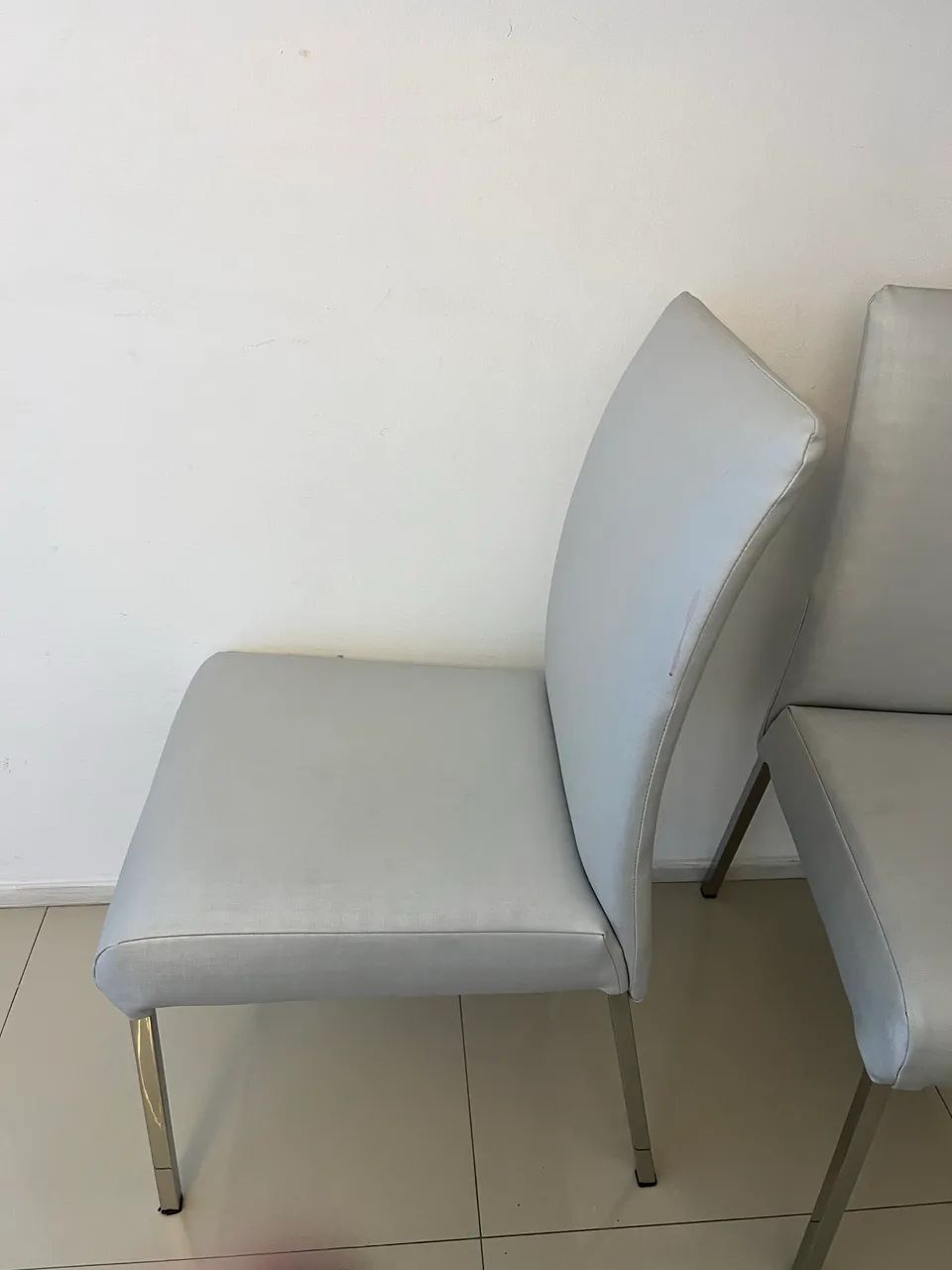 6 cadeiras de mesa de jantar. 