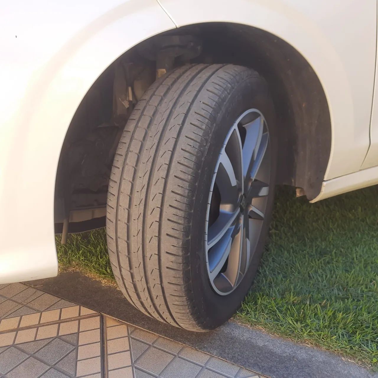 Fiat Cronos Precision 1.3 16V Flex Aut. 2023 - Foto 5