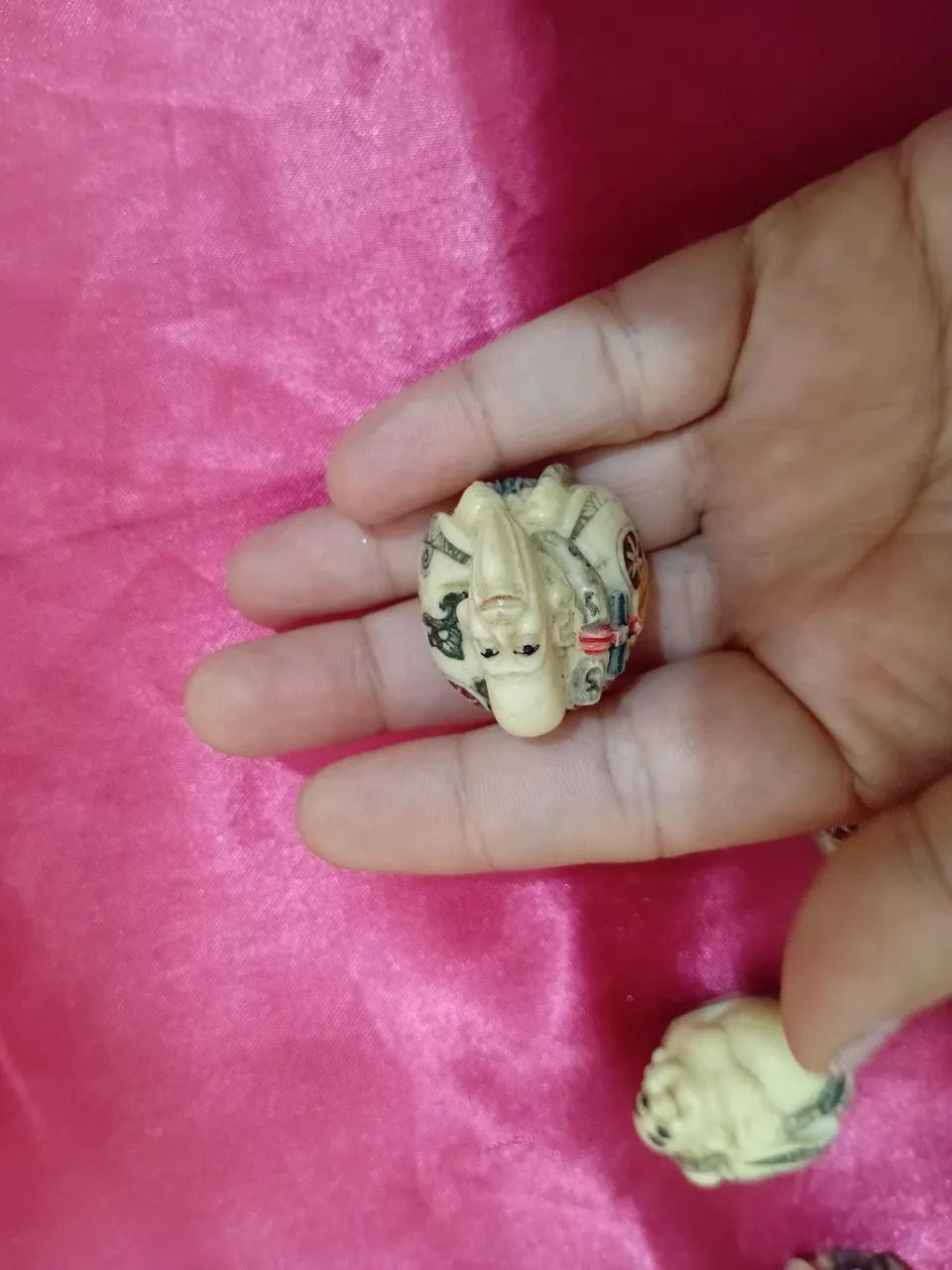 Netsuke 10 unidades tem repetidas  - Foto 5