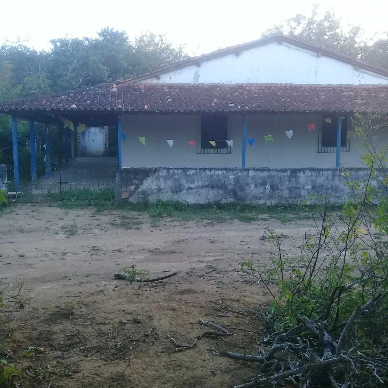 Casa agregada com o terreno 