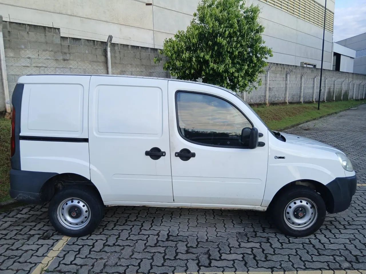 Fiat Doblo Cargo 1.4 MPI Fire Flex 8V 3P 2012 - Foto 3