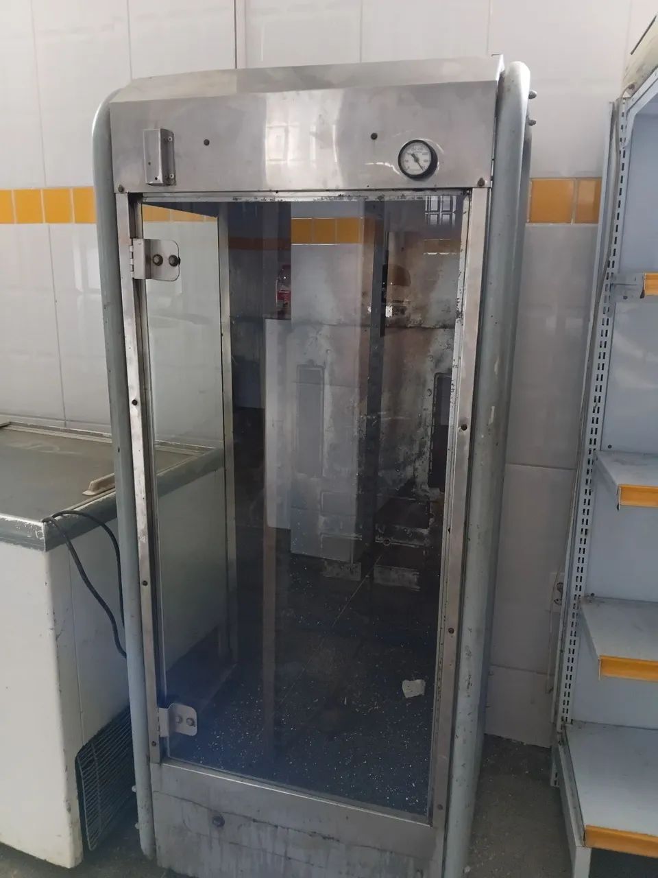 Máquina de assar frango 