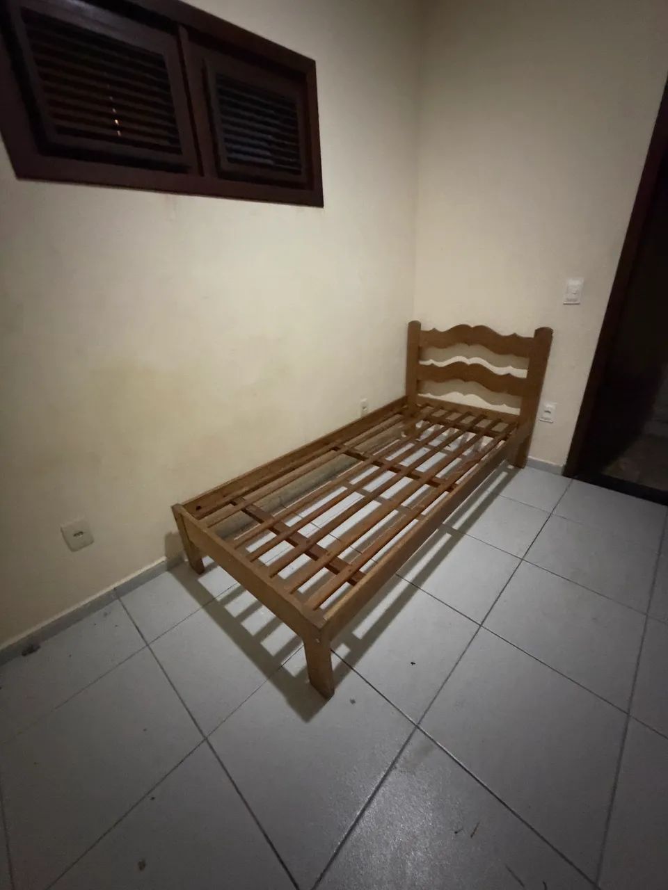 Cama solteiro 