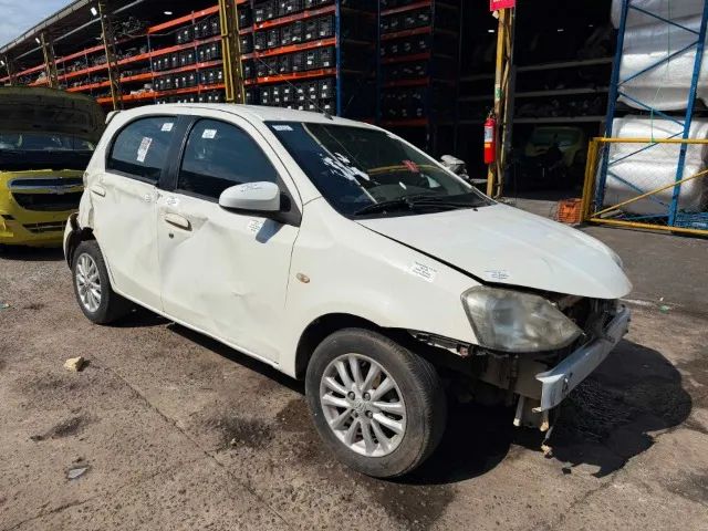 Sucata Toyota Etios 2015 1.5  - Foto 3