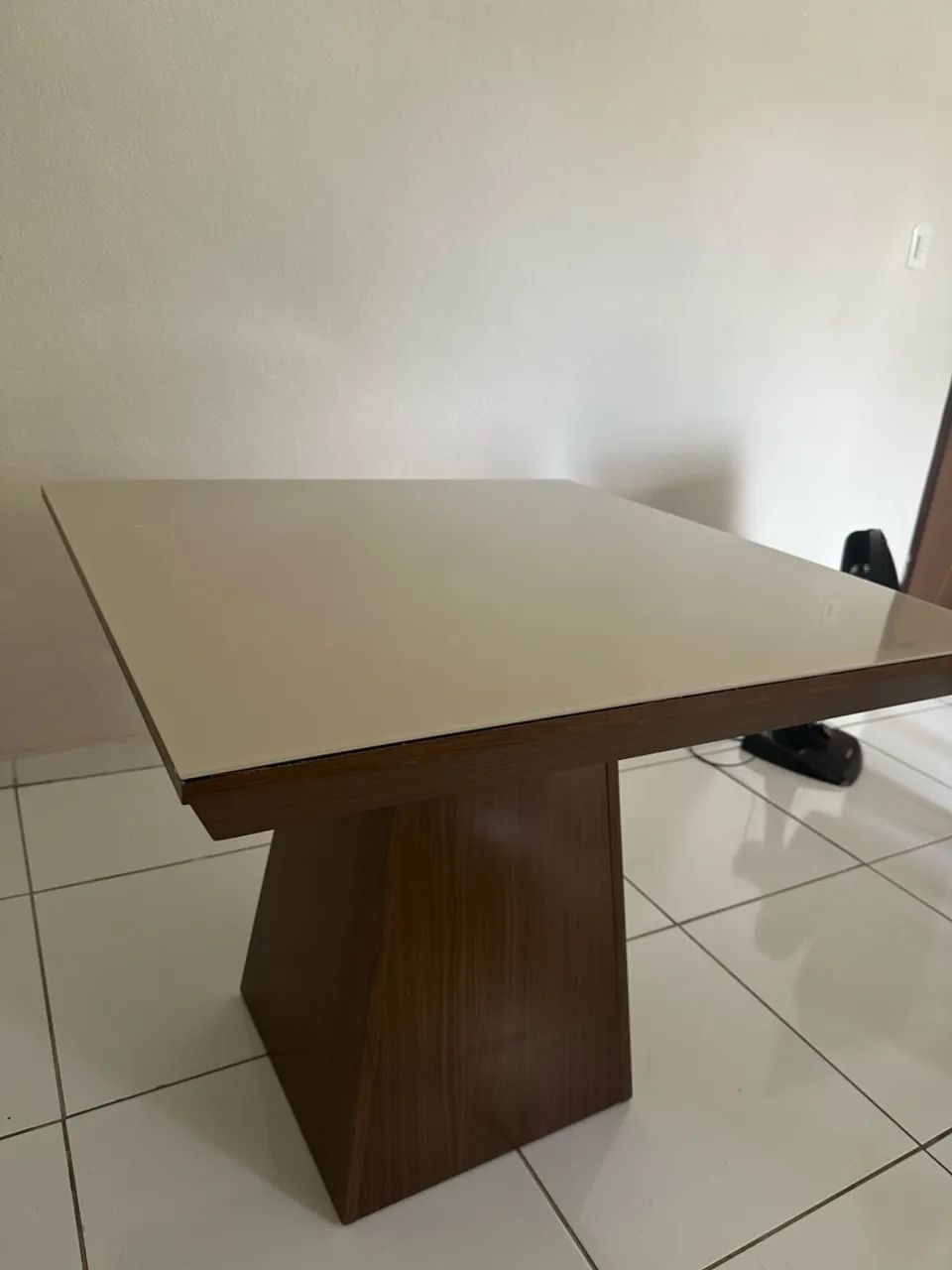Mesa 4 cadeiras 