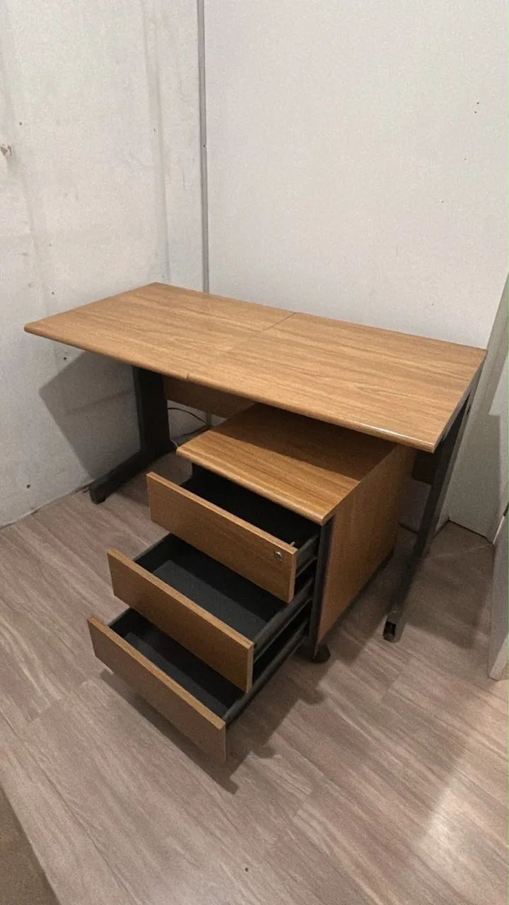 Mesa escritório com gaveteiro  - Foto 3
