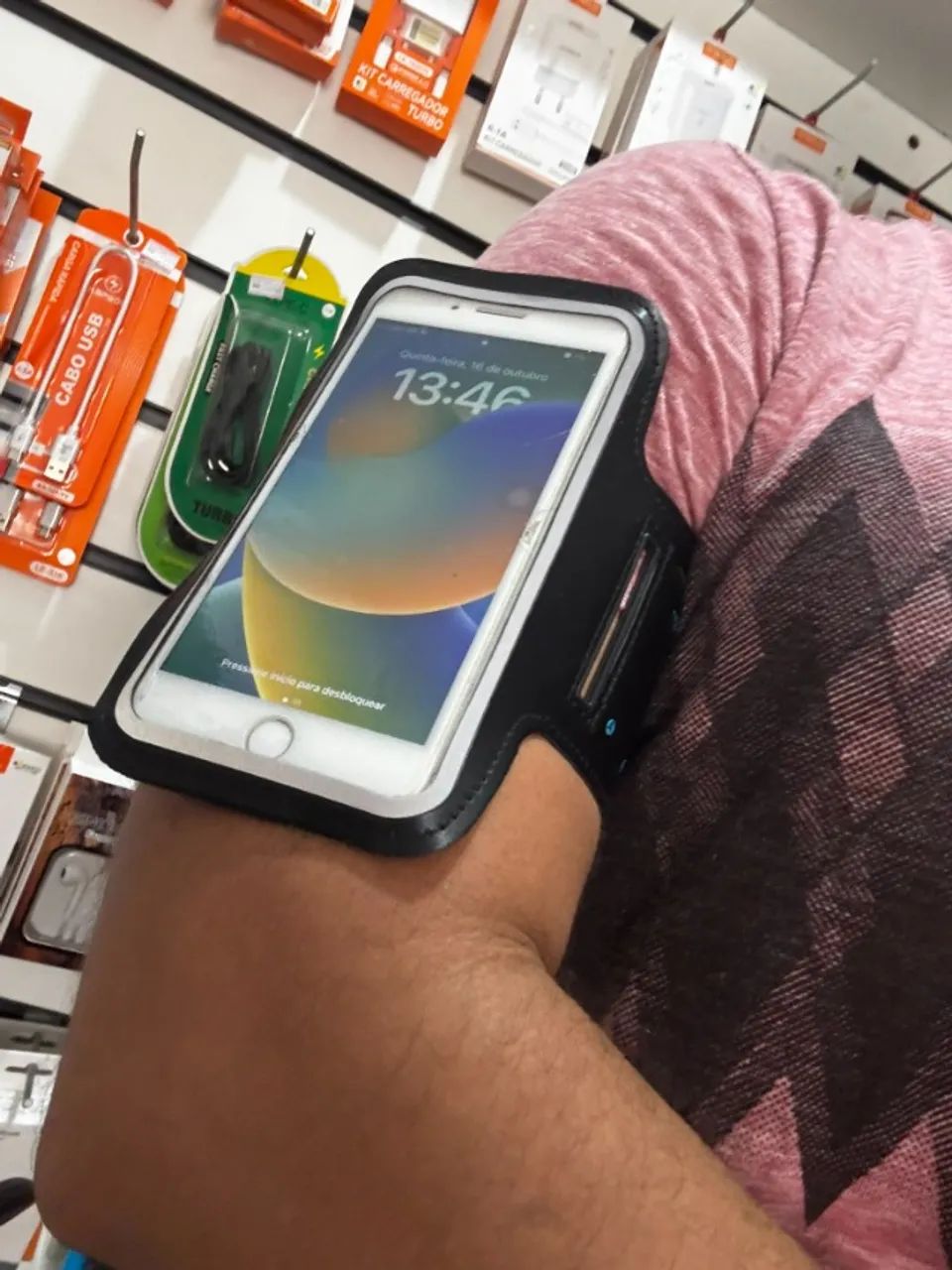 Pochete Braçadeira - Porta celular e documentos - Foto 3