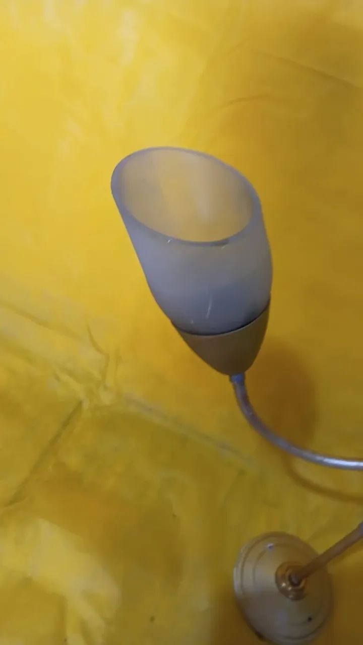 Lustre dourado com 2 lâmpadas - Foto 3