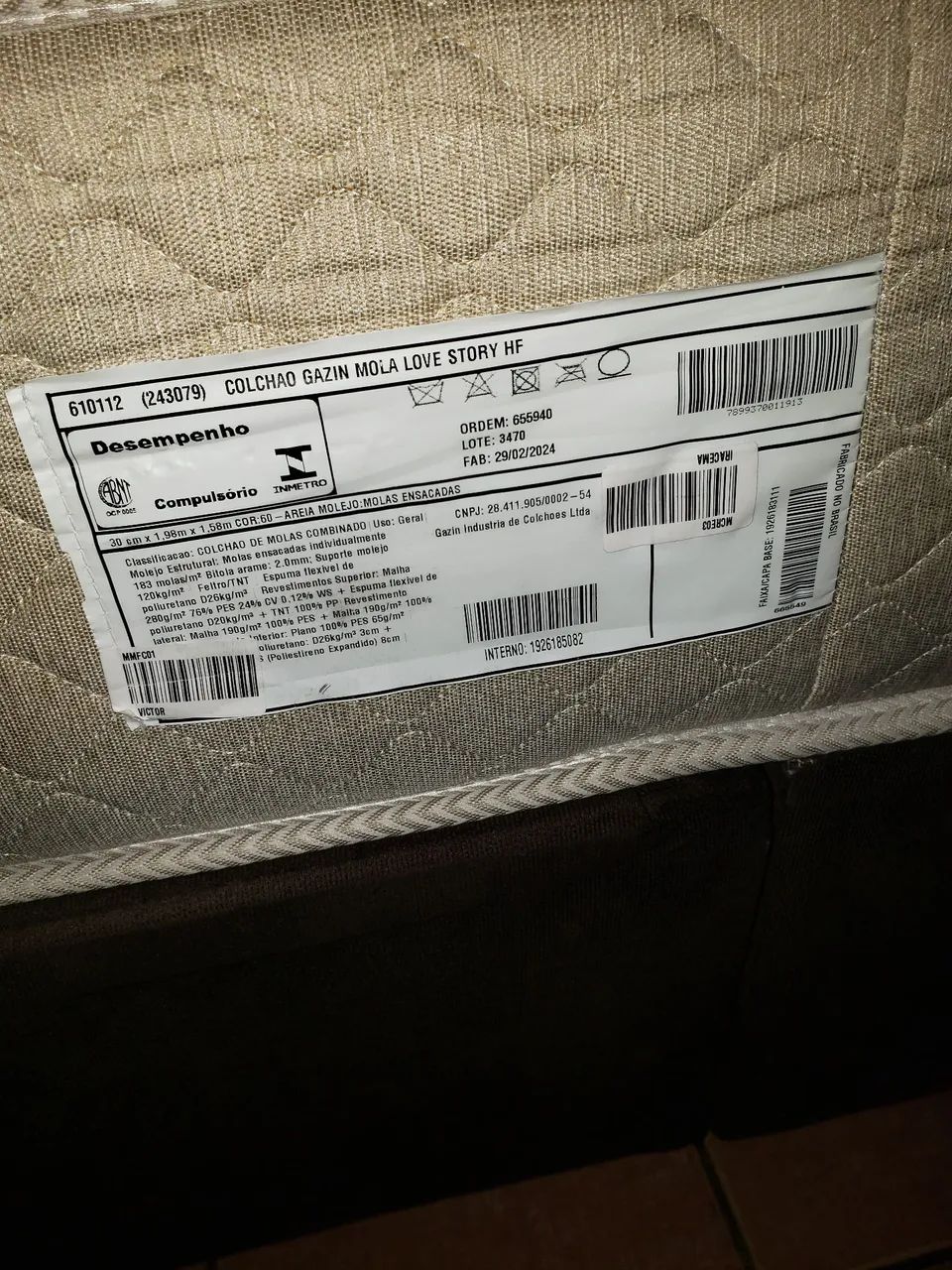 CAMA QUEEN EM PERFEITO ESTADO - PRATICAMENTE NOVA! - Foto 3