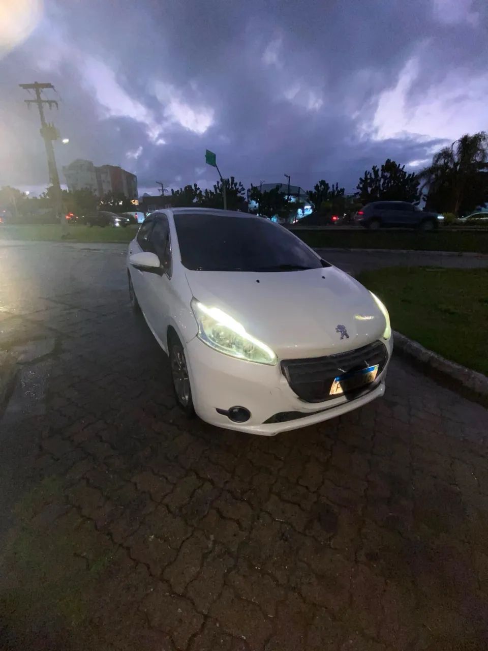 Peugeot 208 2014