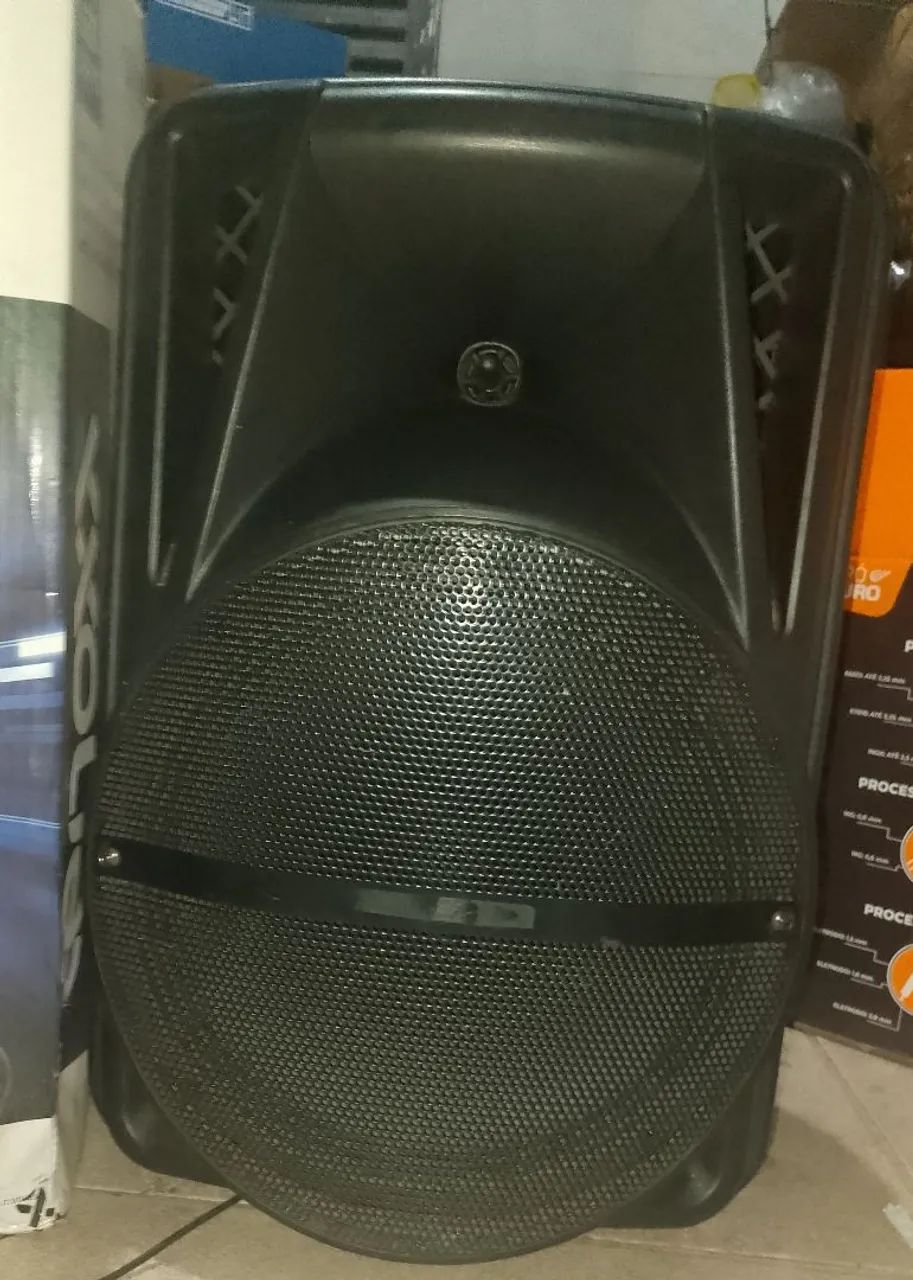 Caixa Amplificada 300w (Quase de graça) conexão bluetooth e efeito de eco para microfone 