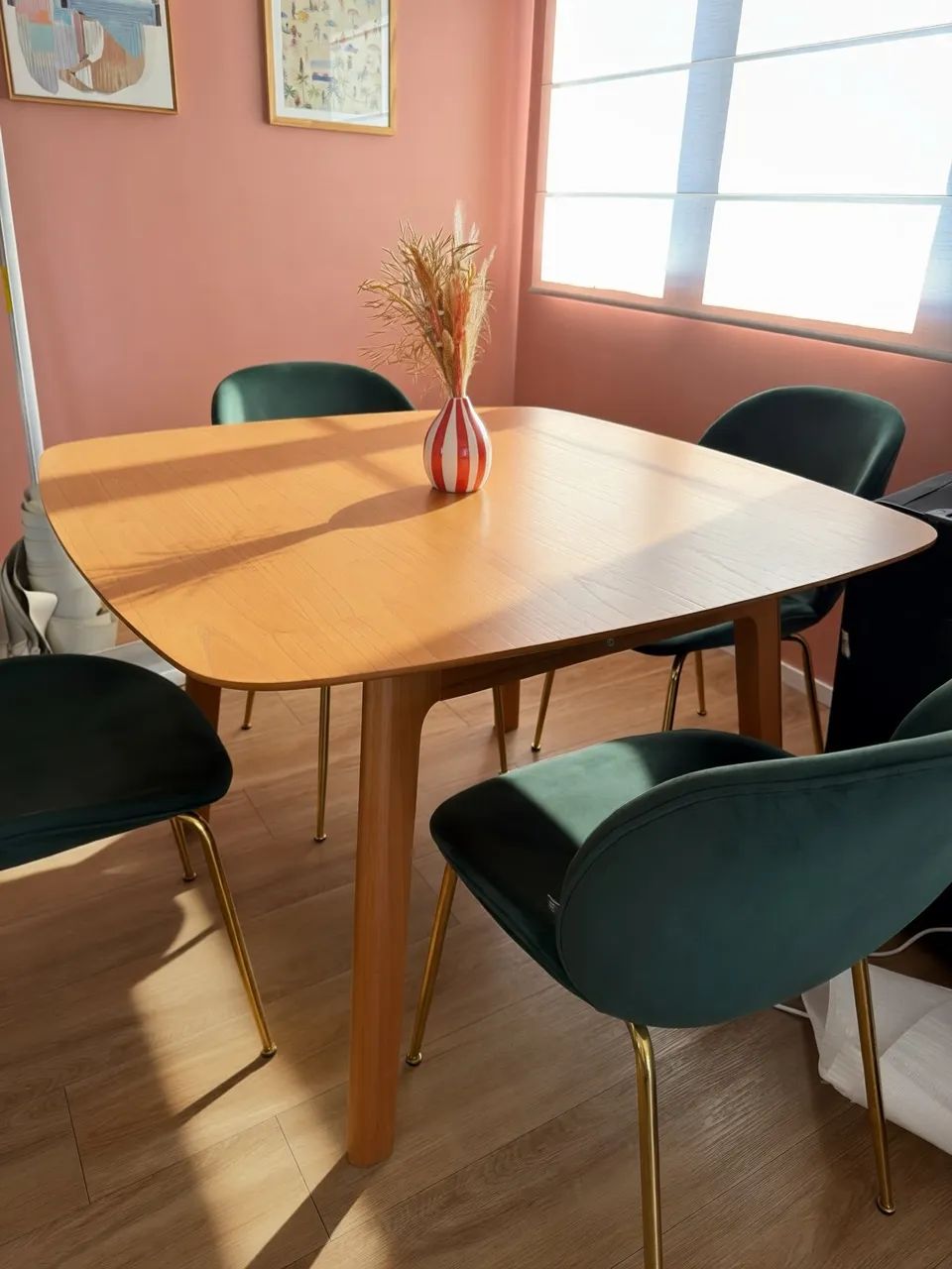 Mesa de jantar Cinamomo Abracasa em perfeito estado