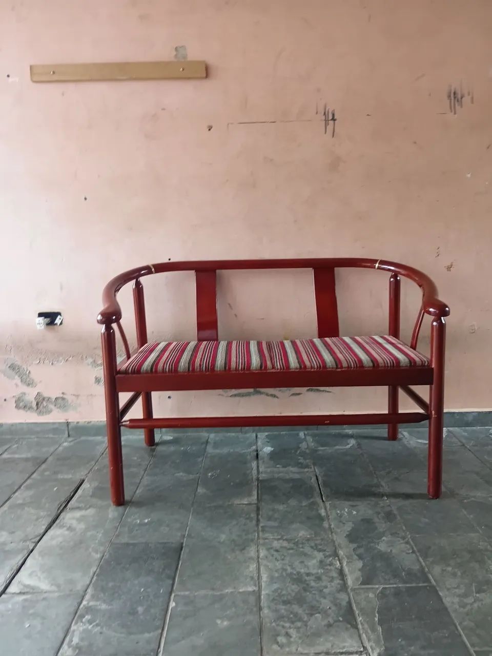 Namoradeira em mogno madeira maciça só $190 entrego - Foto 2