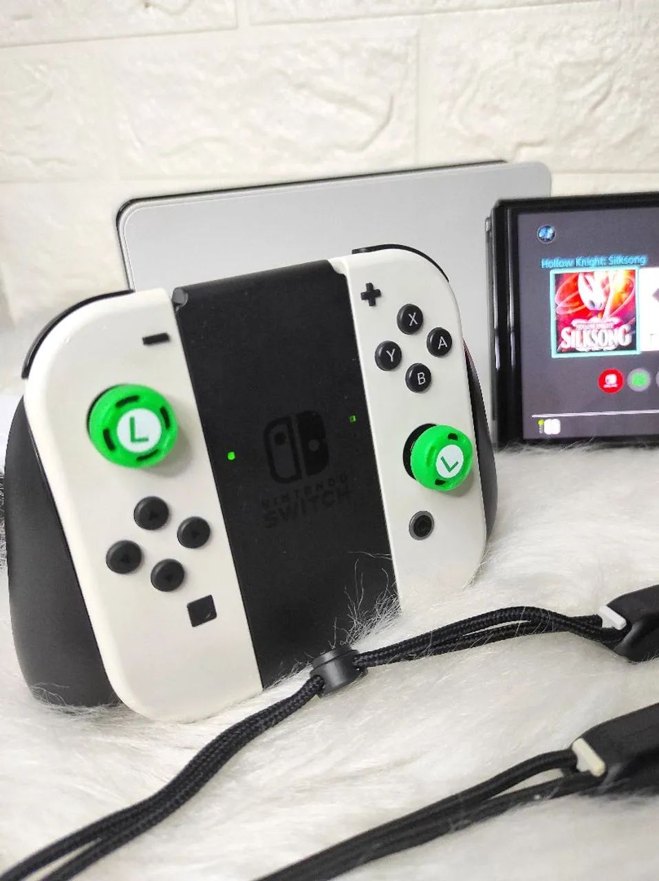 Nintendo Switch OLED - 256gb - SEMI NOVO - DESBLOQUEADO - Consoles