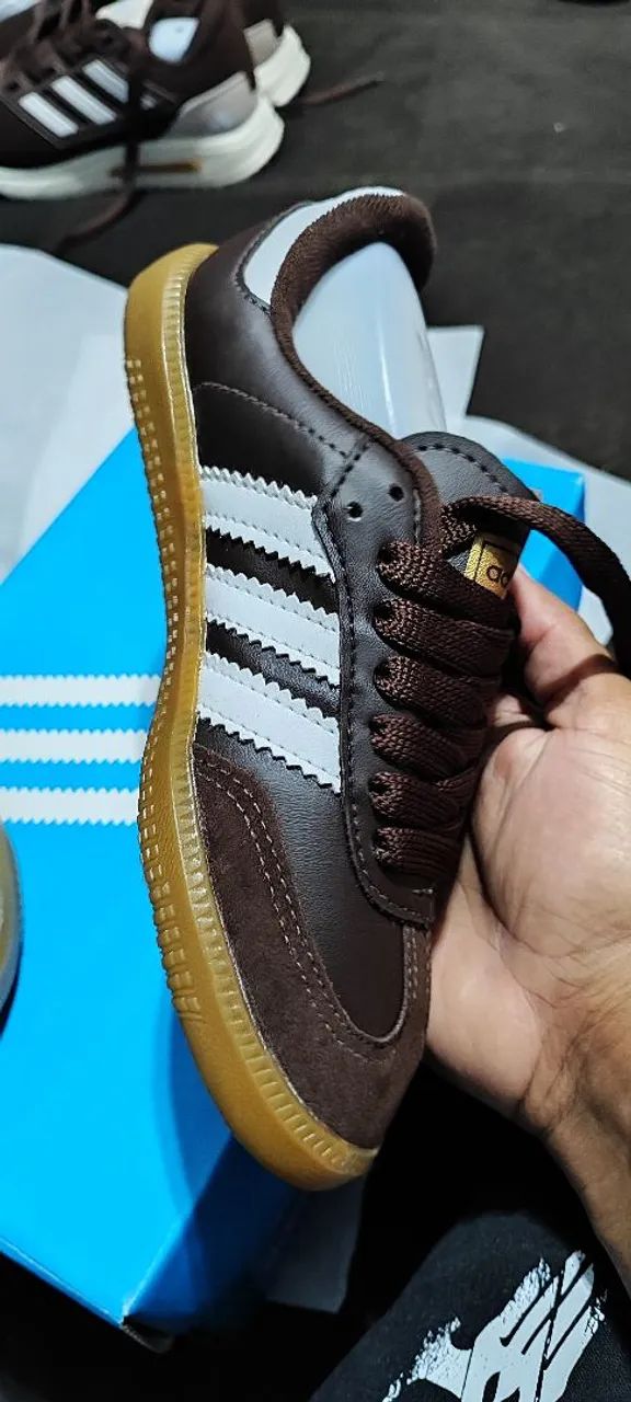 Tênis Adidas tamanho 34 - Foto 3