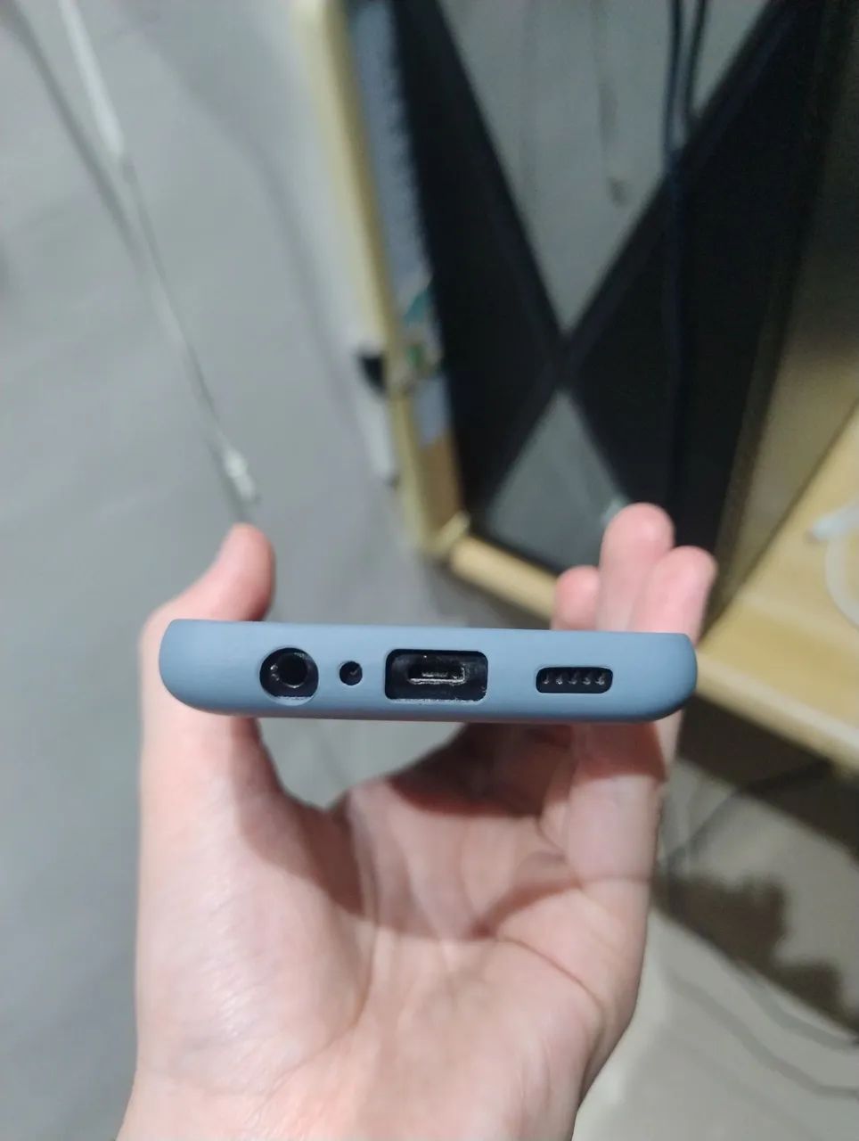 Celular Samsung Galaxy A01 Core em estado perfeito com capa cinza e película 3D nova - Foto 5