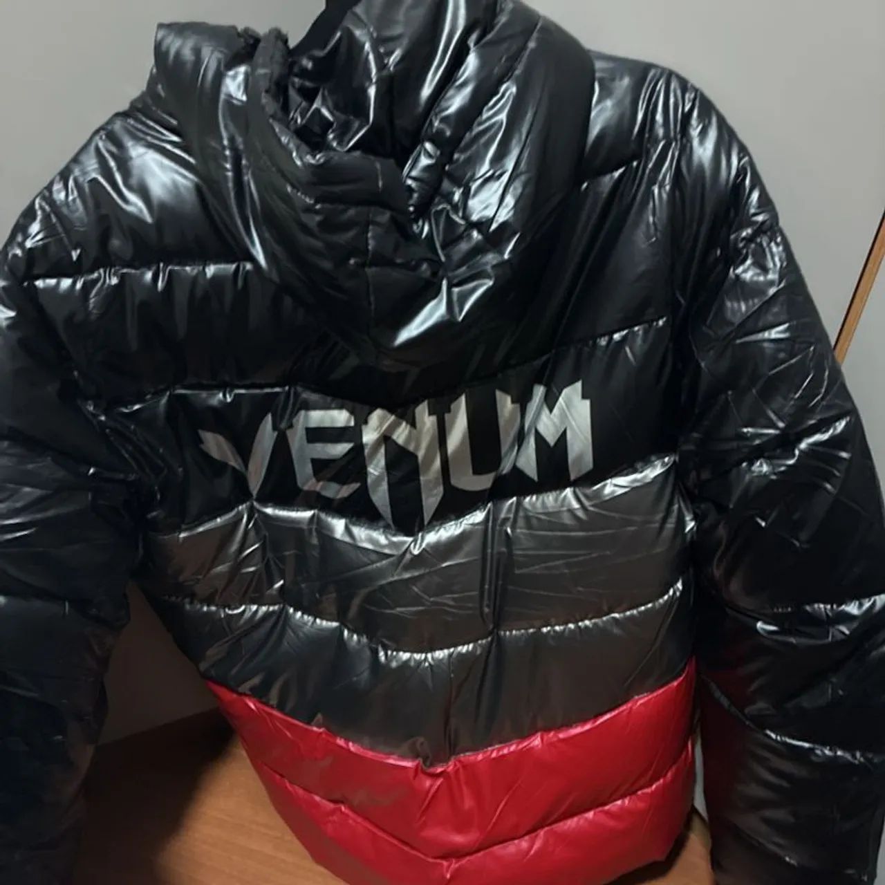 Vendo casaco Venum acolchoado 