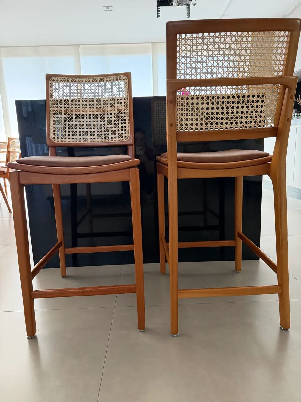 Cadeiras e Banquetas - Foto 5
