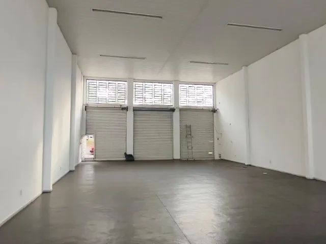 Barracão de 230m² bem localizado  - Foto 5