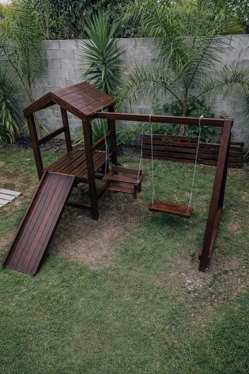 Balanço com casinha playground área externa 