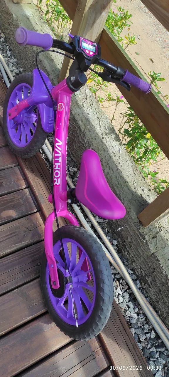Bicicleta infantil de equilíbrio 