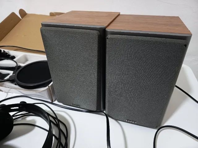 Monitor De Áudio Edifier R1000t4 + Microfone + Fone de referência - Foto 5